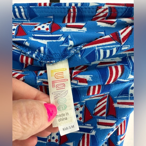 LulaRoe Kid’s sail boat leggings size S/M (2-8) - Picture 2 of 3